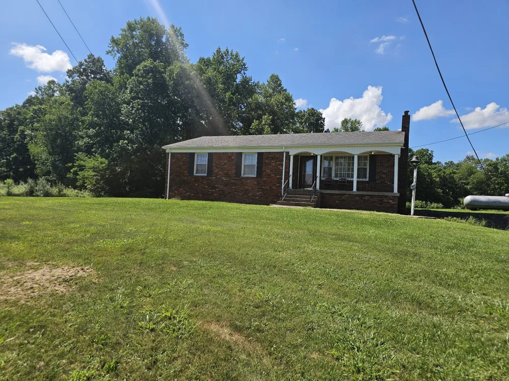 1077 Rock Ave Palmer, TN 37365