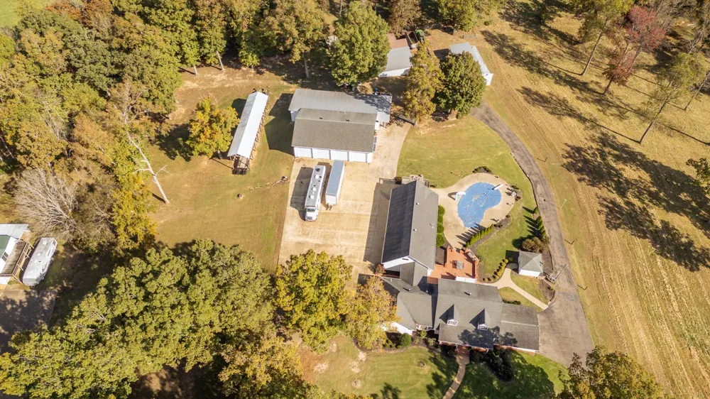 1075 Hwy 203 Savannah, TN 38372