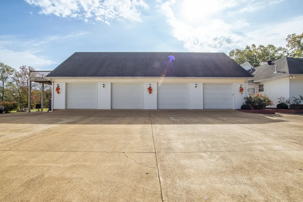 1075 Hwy 203 Savannah, TN 38372
