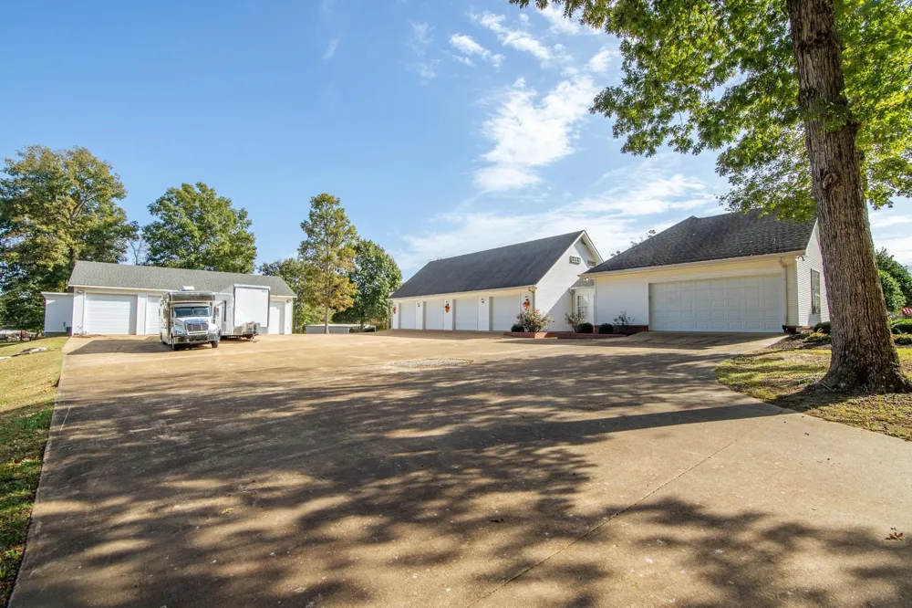 1075 Hwy 203 Savannah, TN 38372