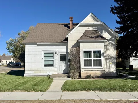 631 Second St