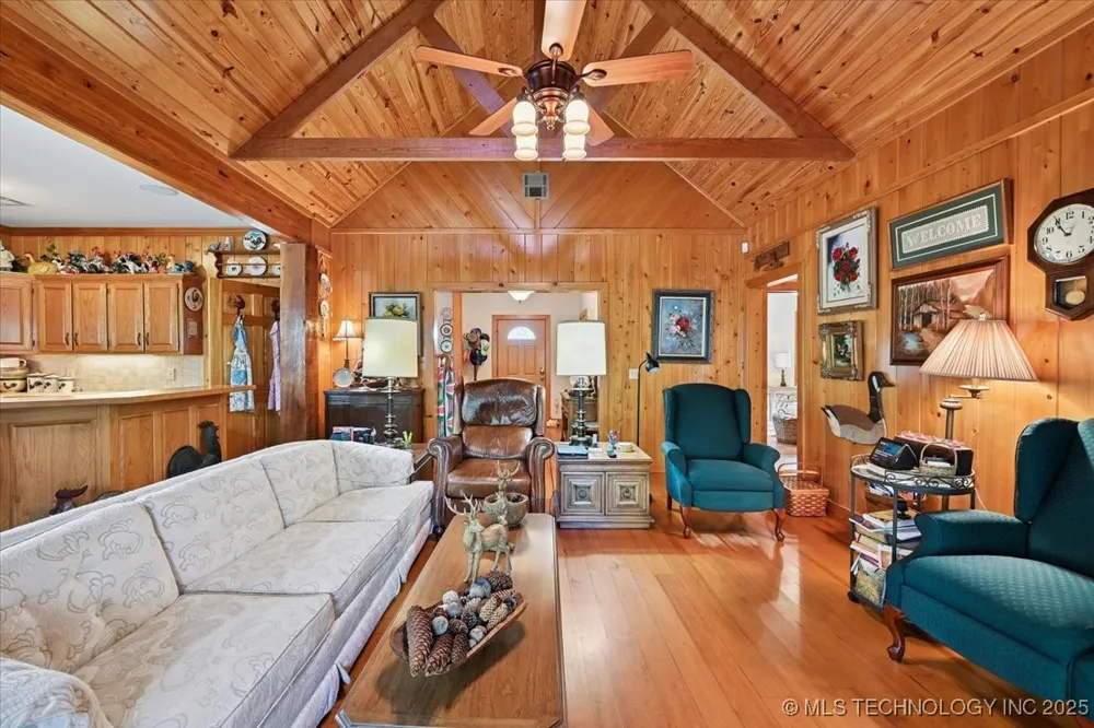 22217 US Hwy 59 Spiro, OK 74959