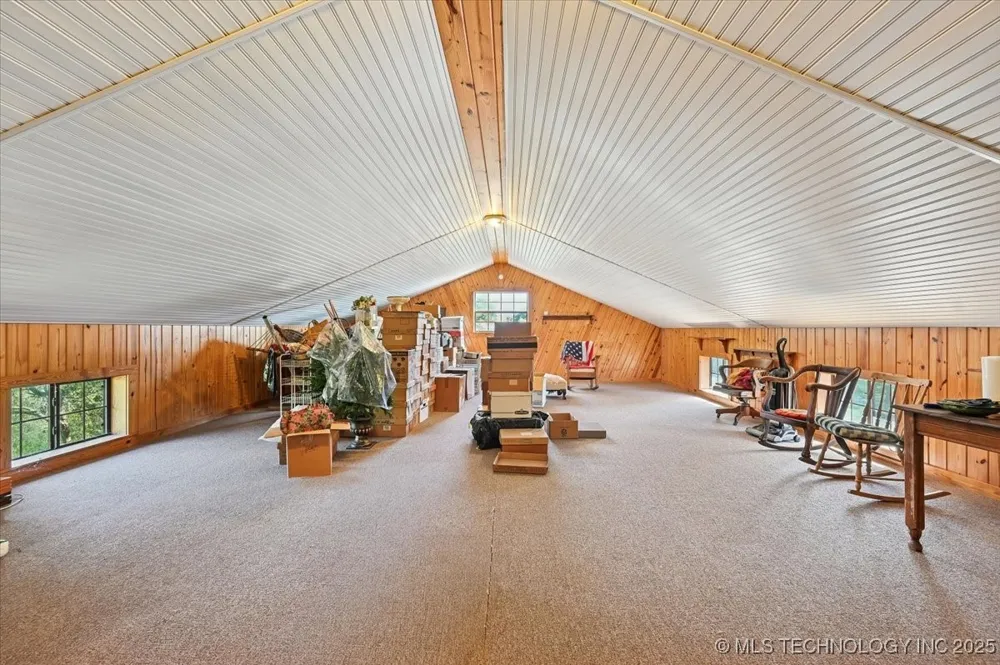 22217 US Hwy 59 Spiro, OK 74959