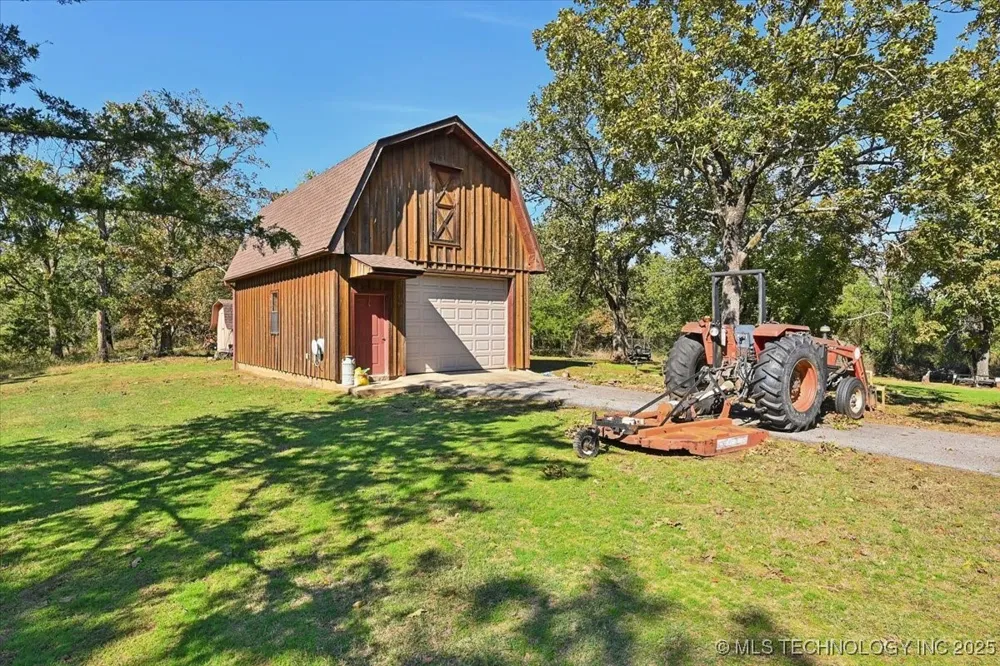 22217 US Hwy 59 Spiro, OK 74959