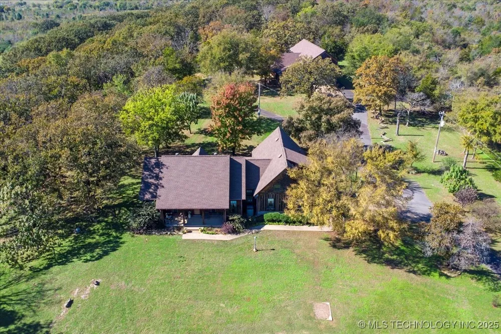 22217 US Hwy 59 Spiro, OK 74959