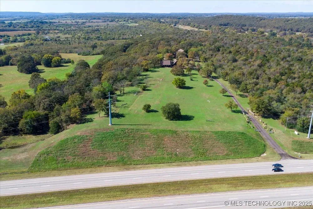 22217 US Hwy 59 Spiro, OK 74959