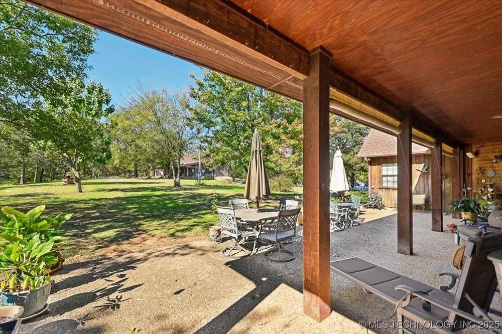 22217 US Hwy 59 Spiro, OK 74959