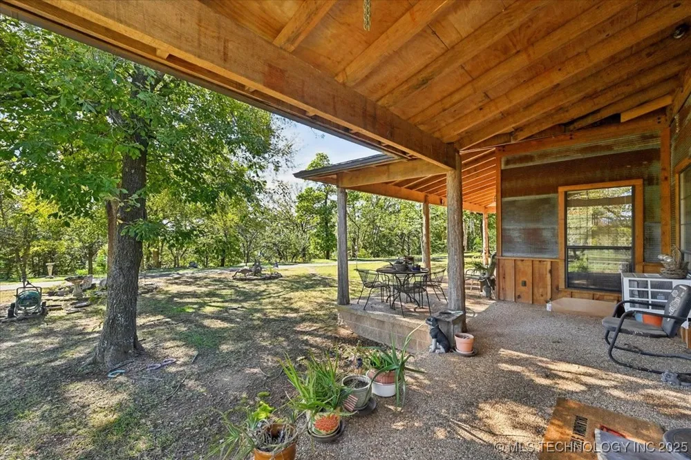 22217 US Hwy 59 Spiro, OK 74959
