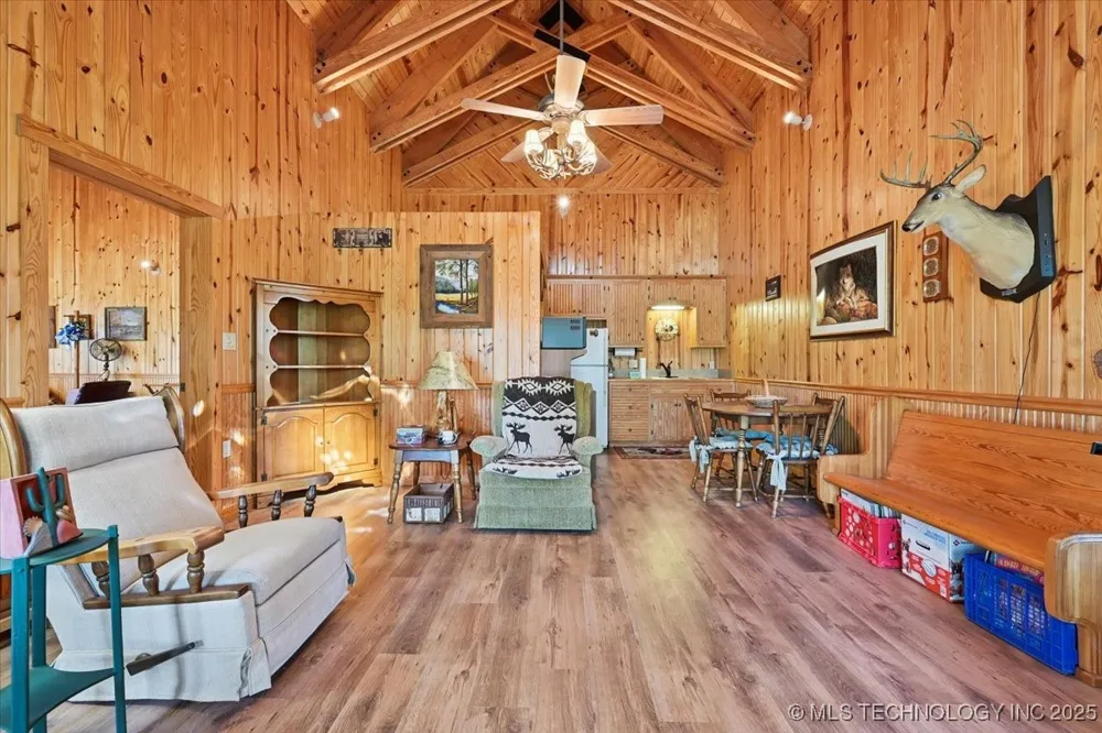 22217 US Hwy 59 Spiro, OK 74959