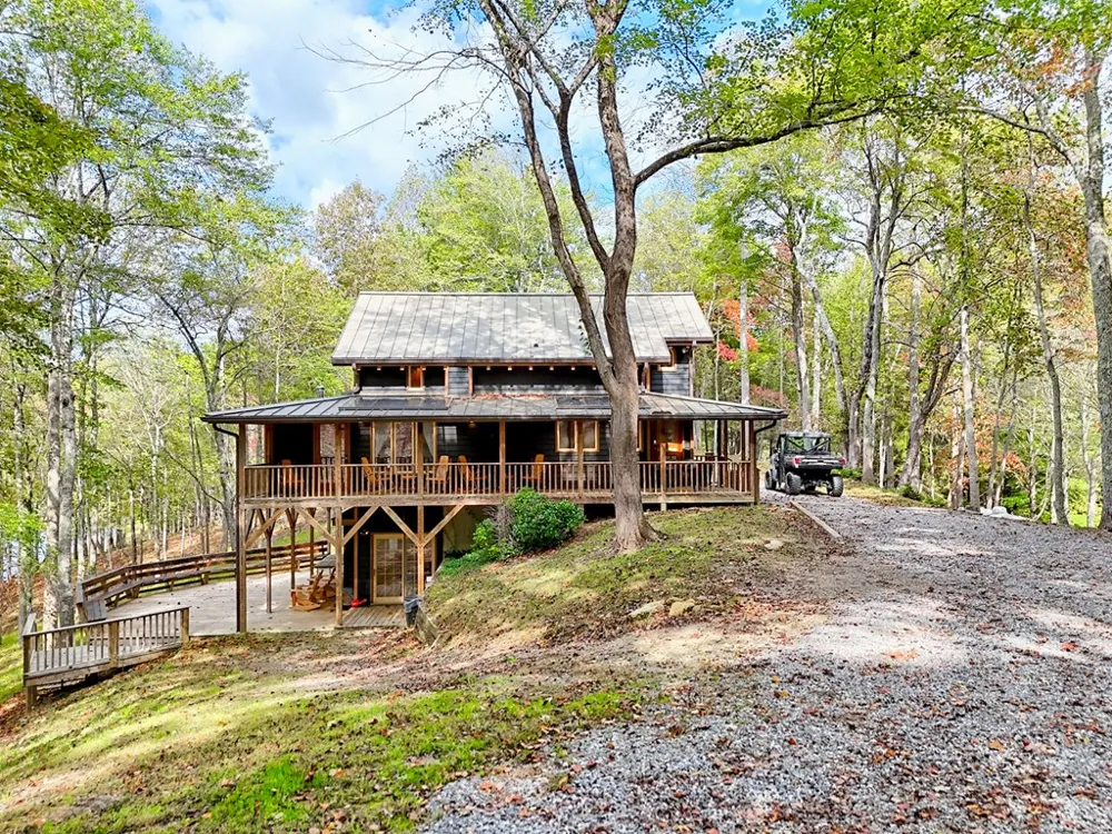 3147 Old Hwy 64 W Warne, NC 28909