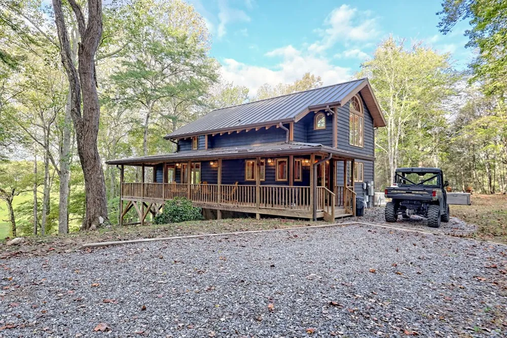 3147 Old Hwy 64 W Warne, NC 28909