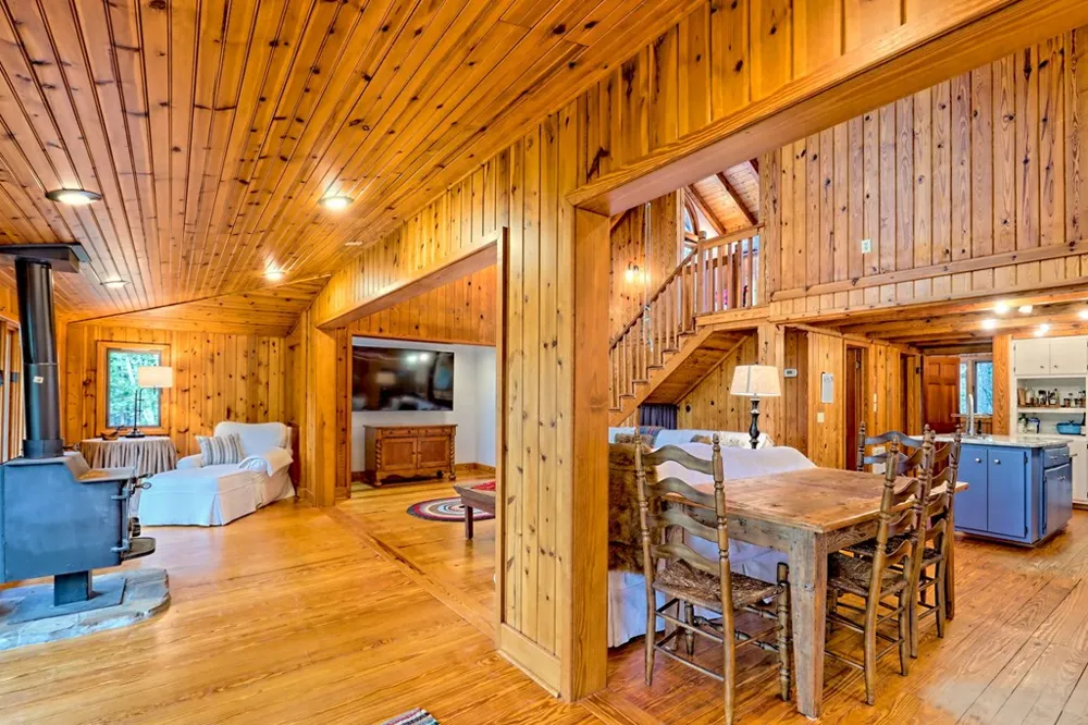 3147 Old Hwy 64 W Warne, NC 28909
