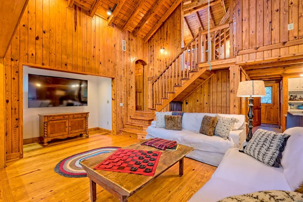 3147 Old Hwy 64 W Warne, NC 28909