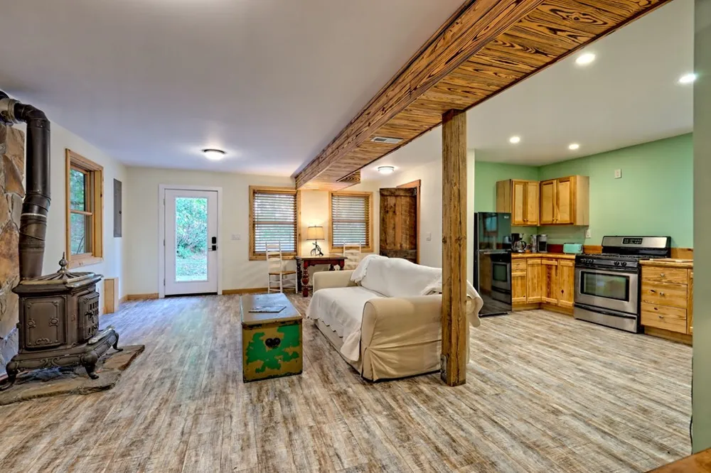 3147 Old Hwy 64 W Warne, NC 28909