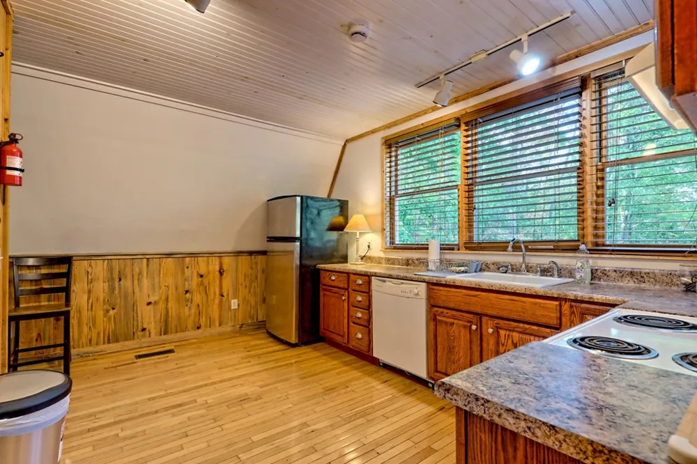 3147 Old Hwy 64 W Warne, NC 28909