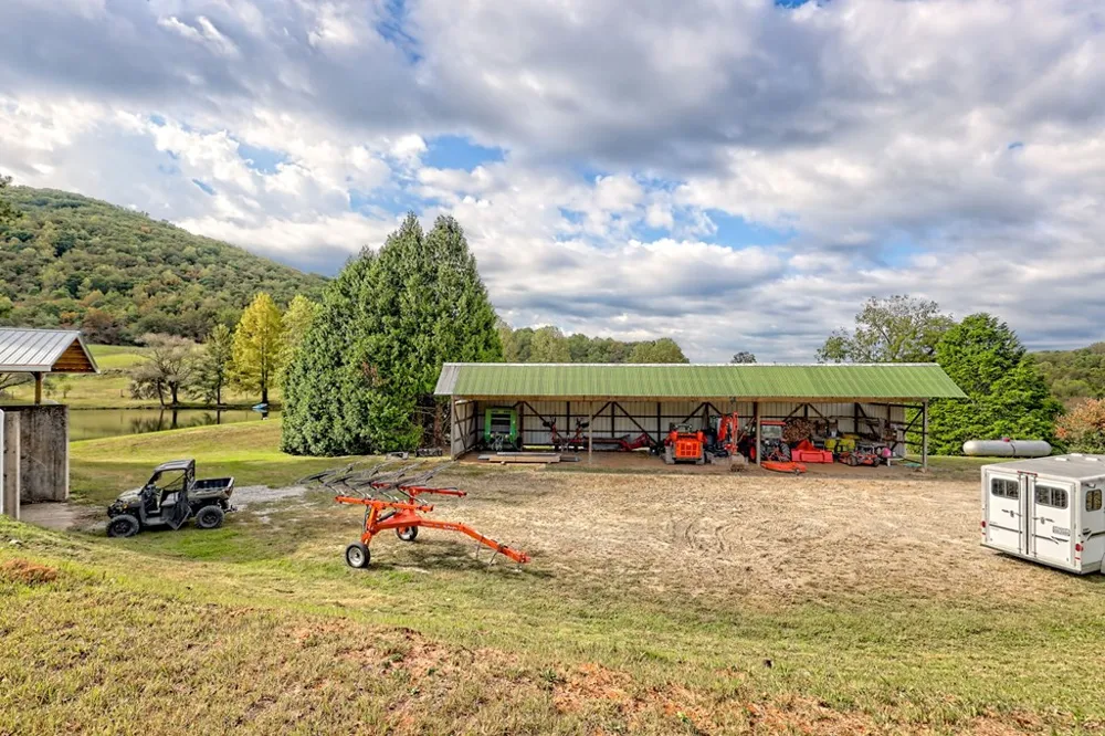 3147 Old Hwy 64 W Warne, NC 28909