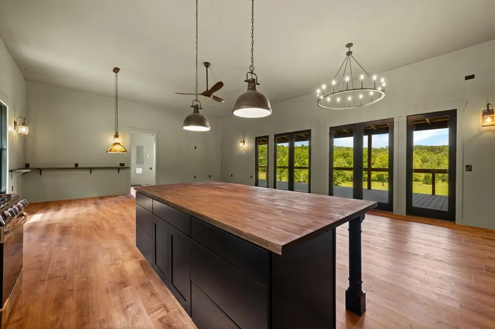 3147 Old Hwy 64 W Warne, NC 28909