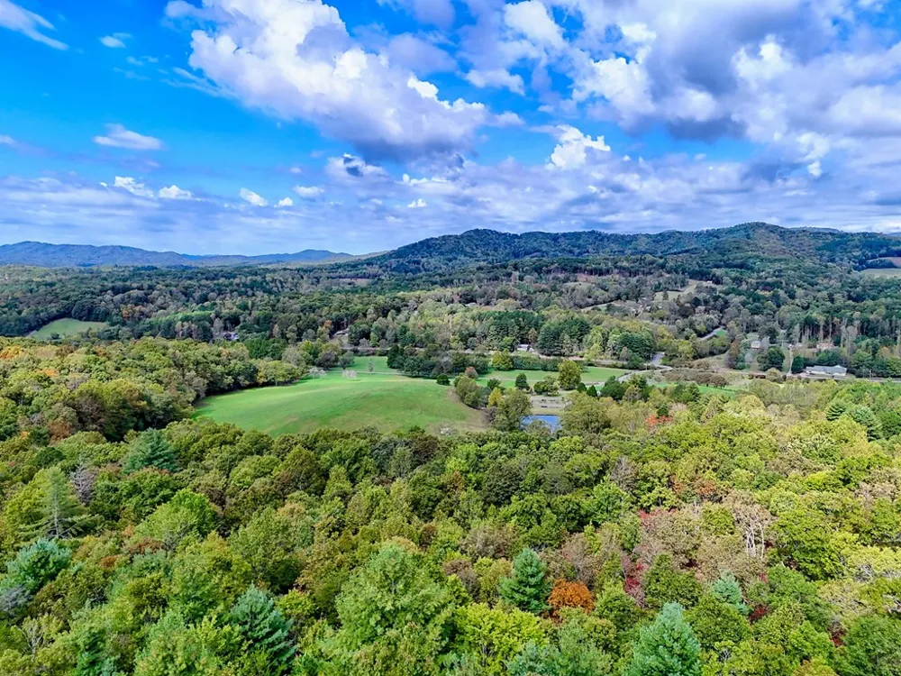 3147 Old Hwy 64 W Warne, NC 28909