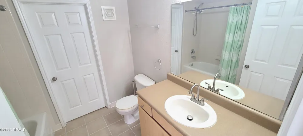 940 Village Trail #3-205 Port Orange, FL 32127
