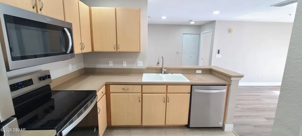 940 Village Trail #3-205 Port Orange, FL 32127