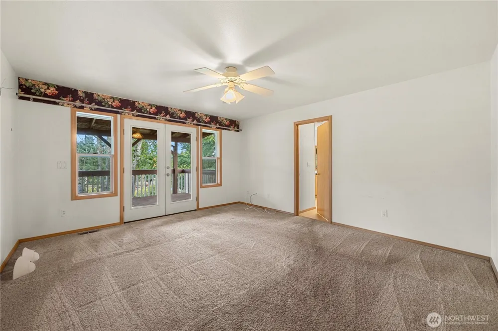 21103 16th Street E Lake Tapps, WA 98391