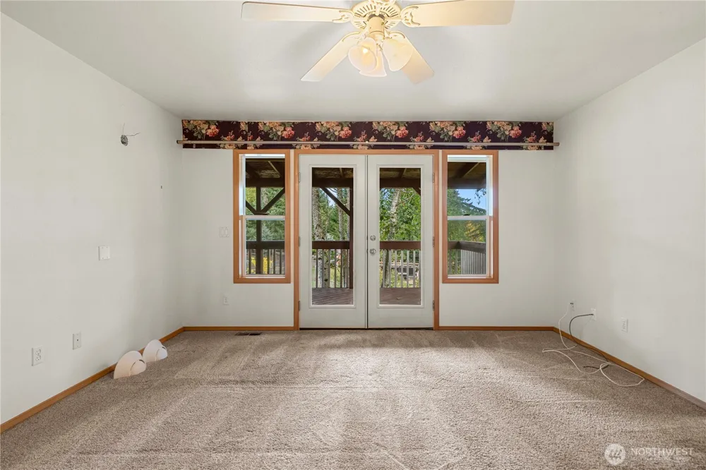 21103 16th Street E Lake Tapps, WA 98391