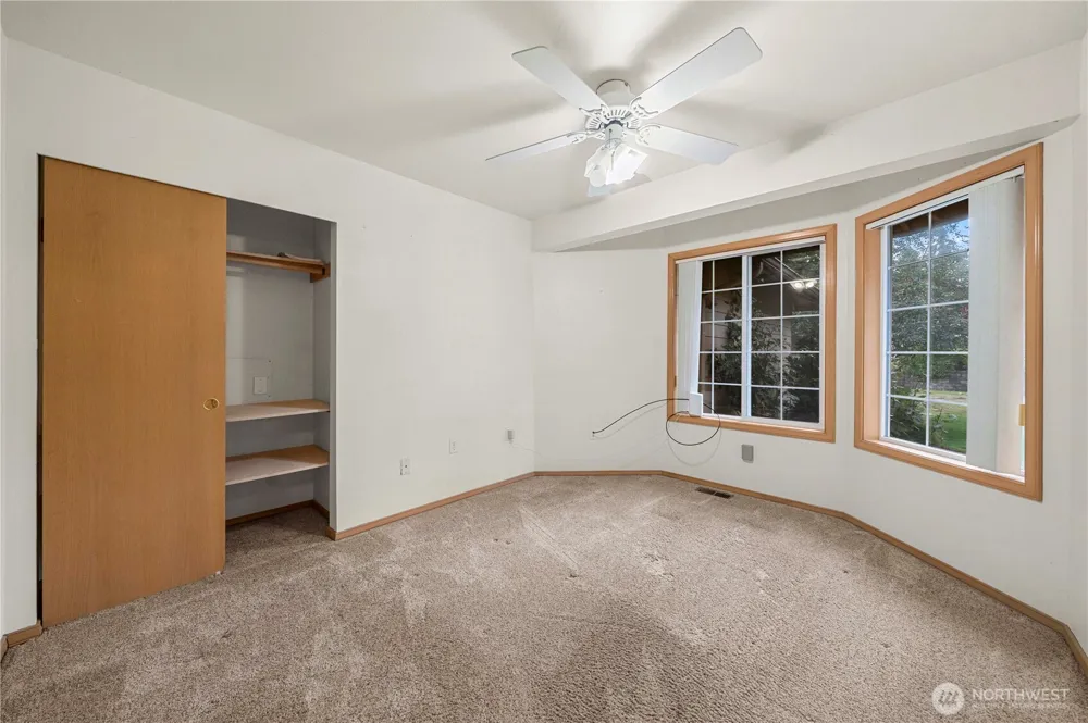 21103 16th Street E Lake Tapps, WA 98391