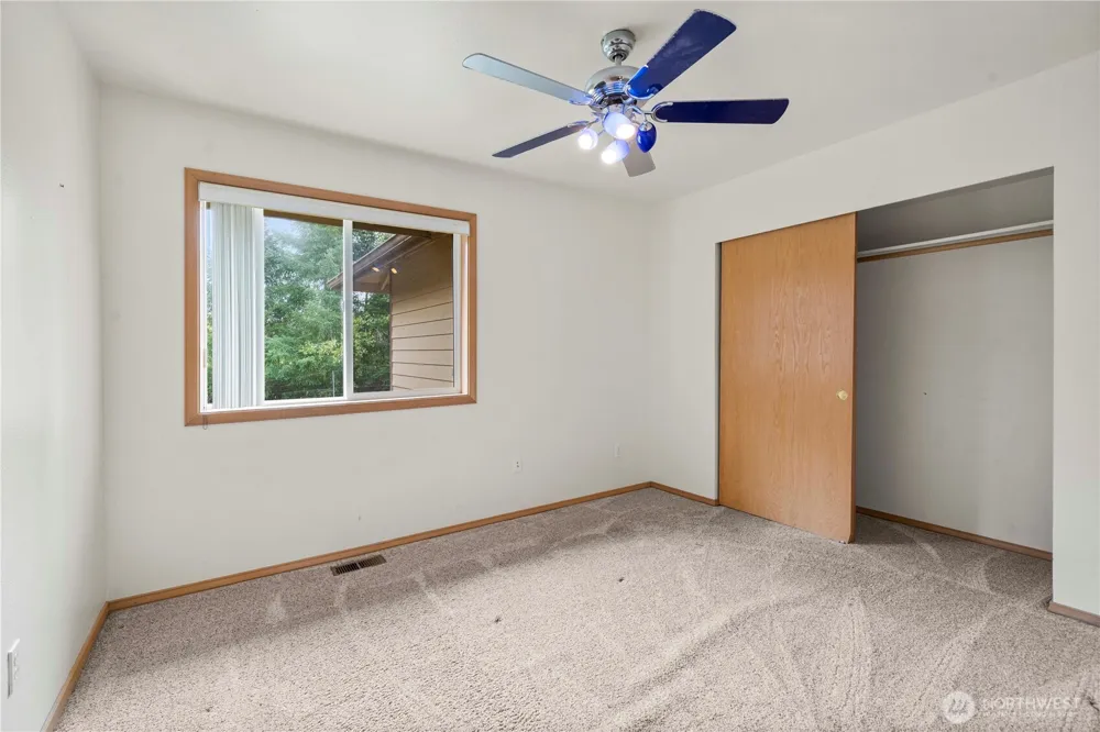 21103 16th Street E Lake Tapps, WA 98391
