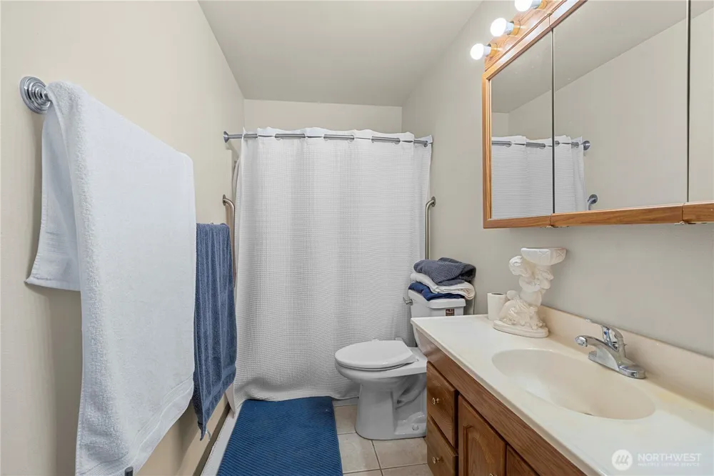 21103 16th Street E Lake Tapps, WA 98391