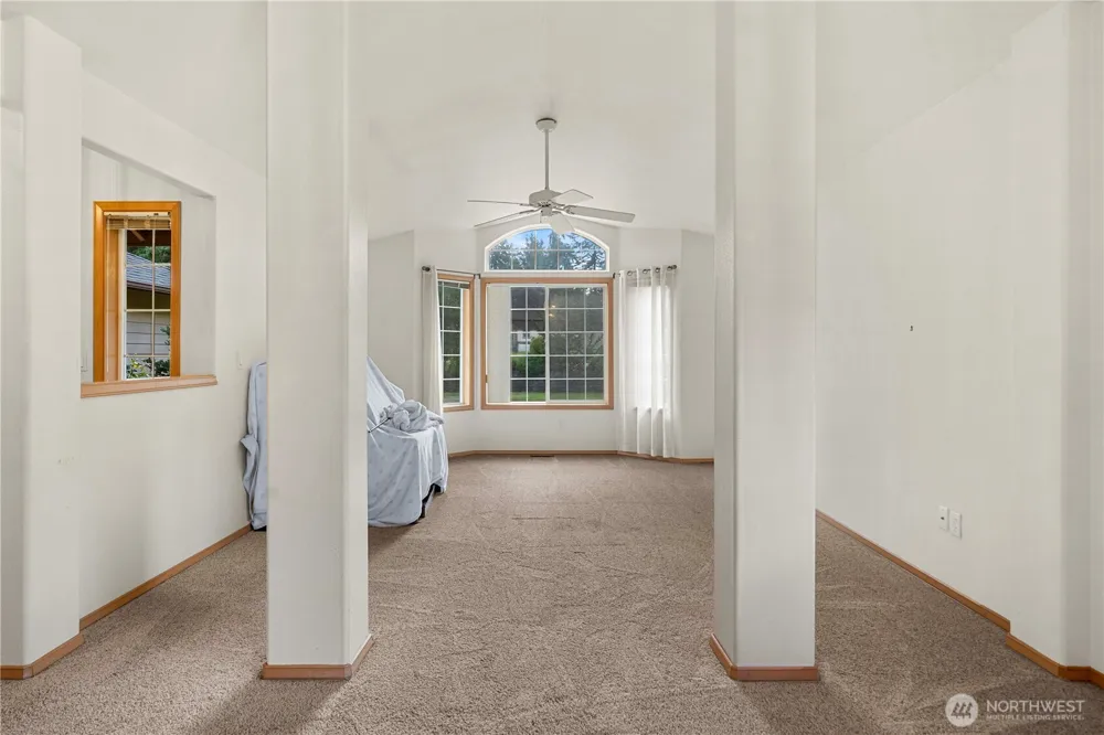 21103 16th Street E Lake Tapps, WA 98391