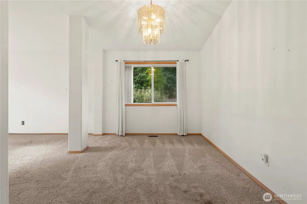 21103 16th Street E Lake Tapps, WA 98391
