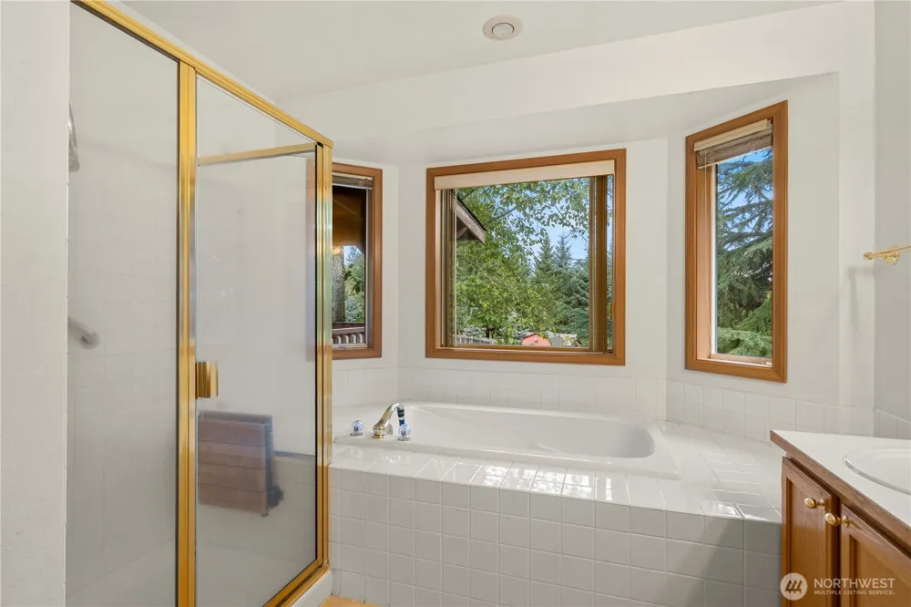 21103 16th Street E Lake Tapps, WA 98391