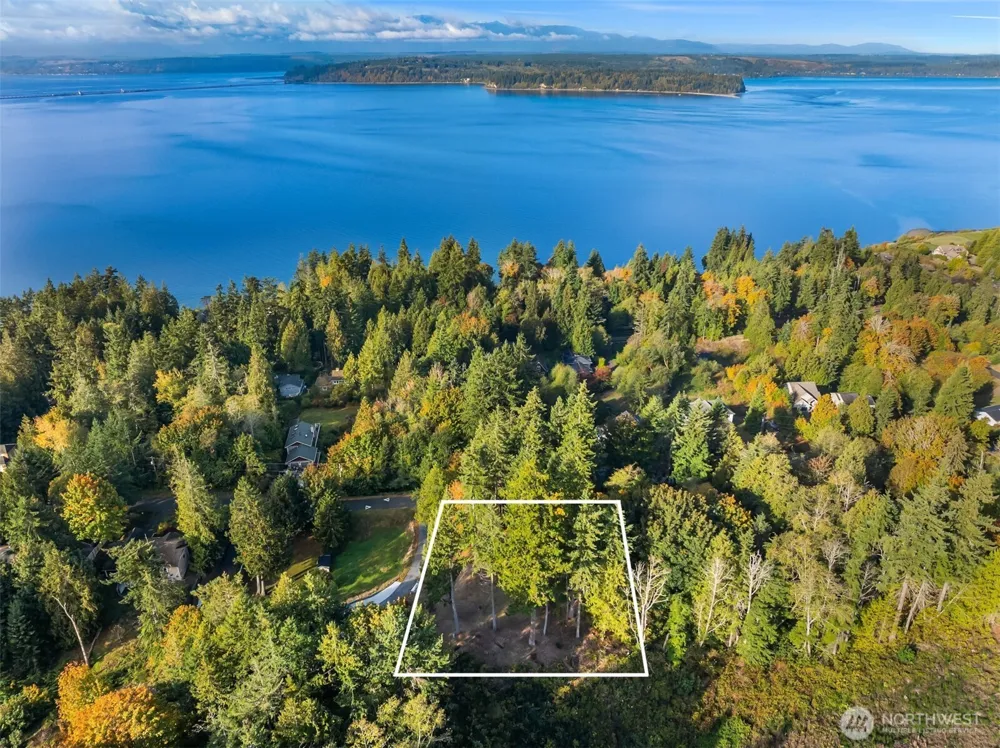 34464 Bridge View Drive NE Kingston, WA 98346