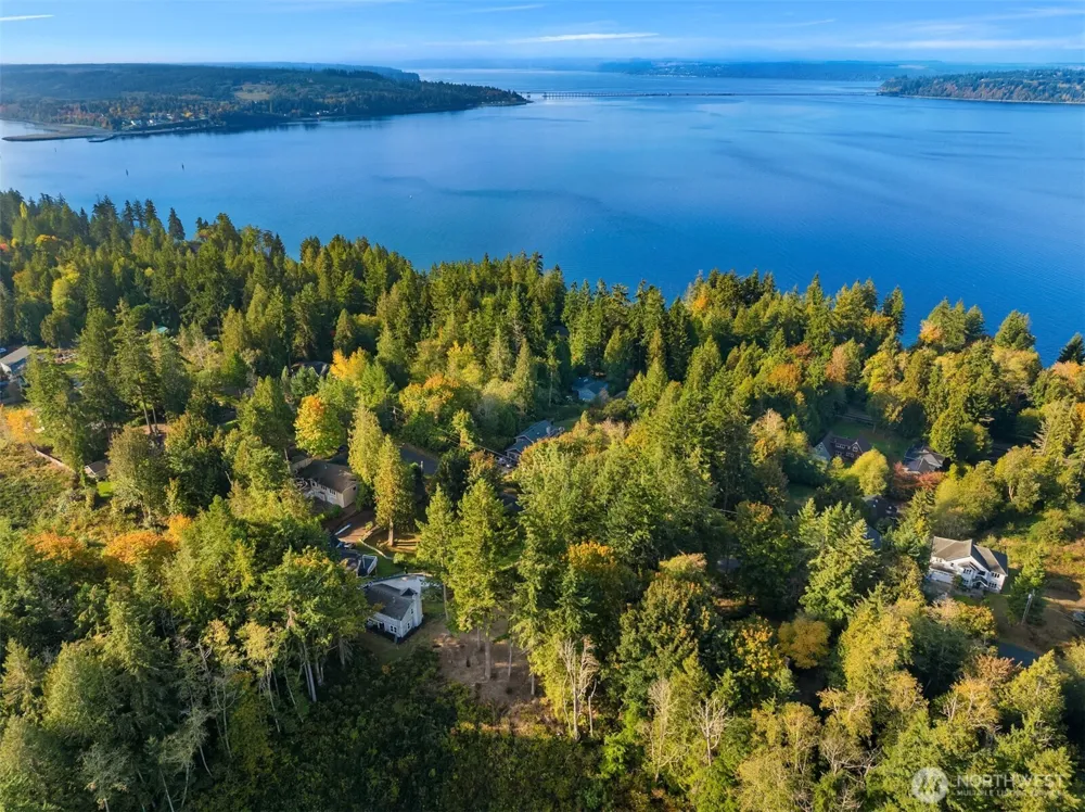 34464 Bridge View Drive NE Kingston, WA 98346