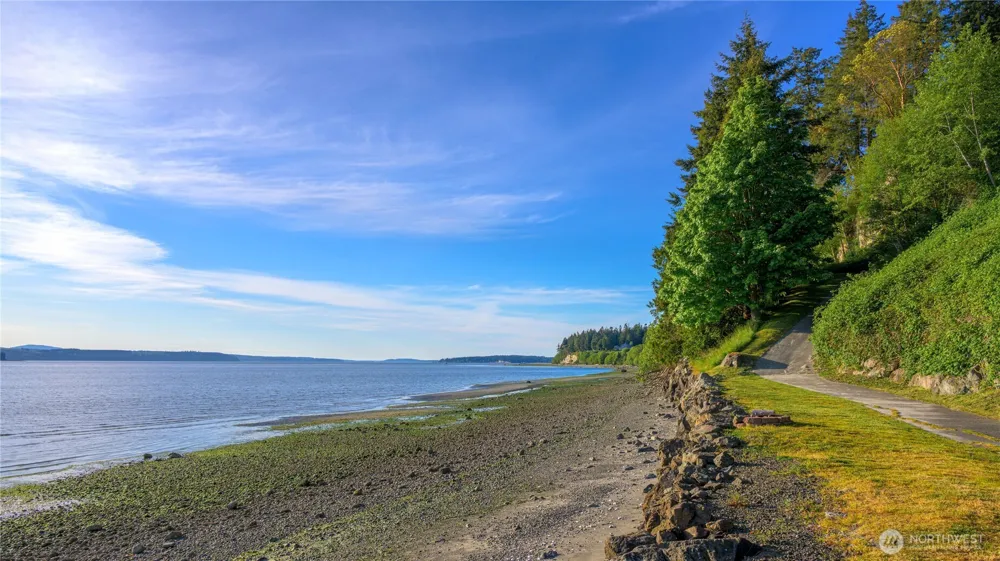 34464 Bridge View Drive NE Kingston, WA 98346