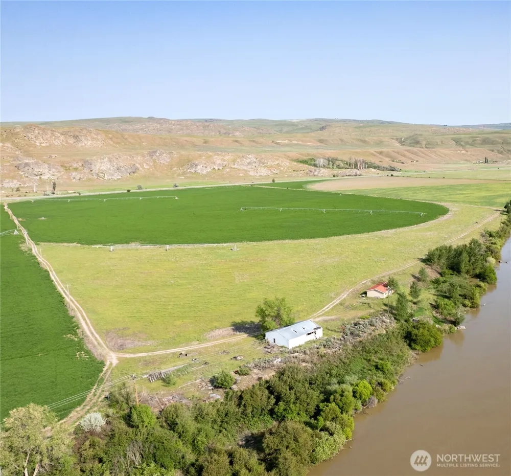 27061 Highway 97 Okanogan, WA 98840