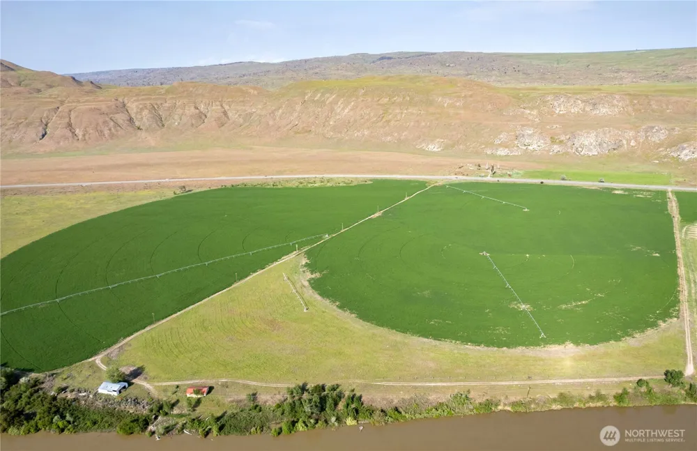 27061 Highway 97 Okanogan, WA 98840