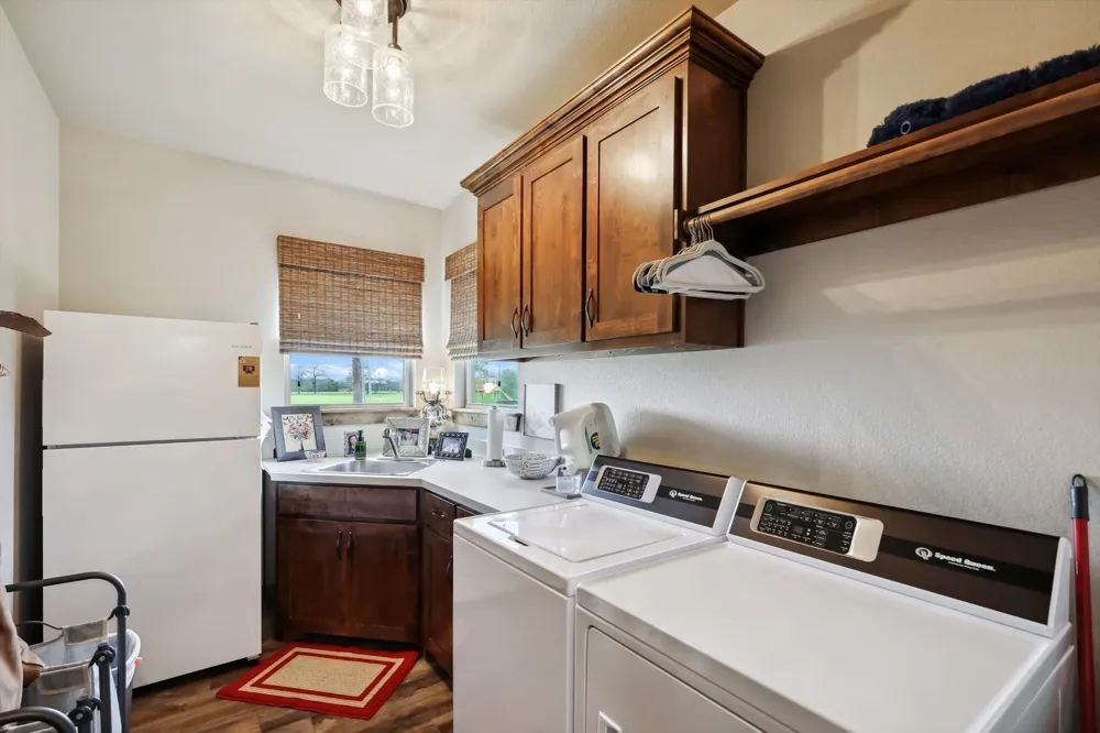 812 Mckenzie Road Tioga, TX 76271