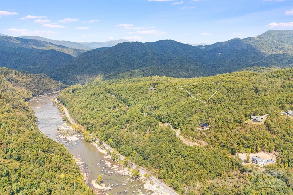 111 Wild Turkey Loop Marshall, NC 28753