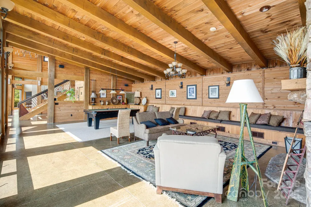 111 Wild Turkey Loop Marshall, NC 28753