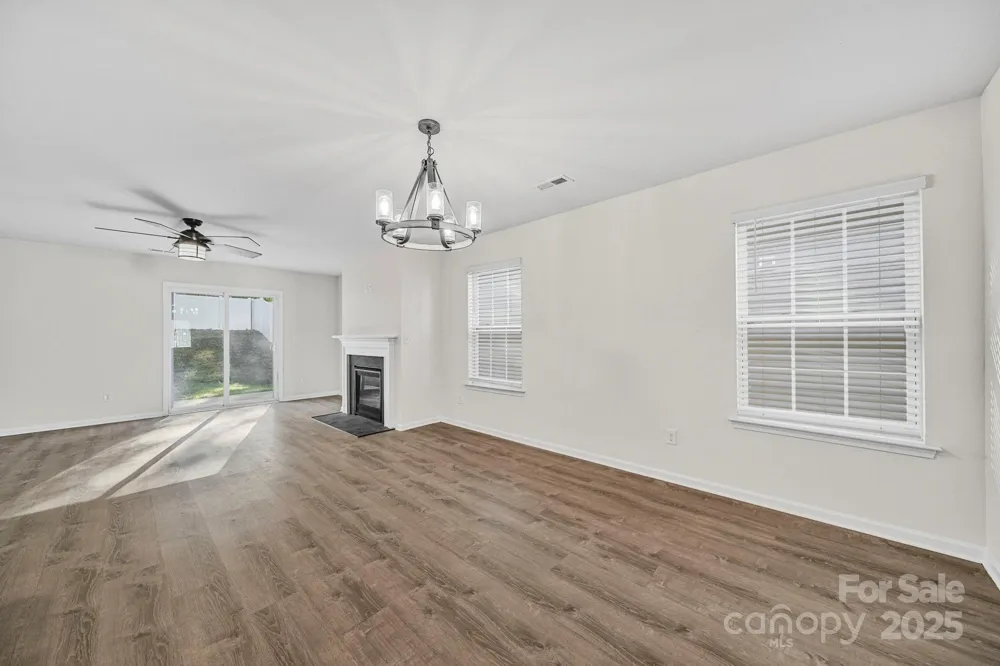 3120 Green Apple Drive Dallas, NC 28034