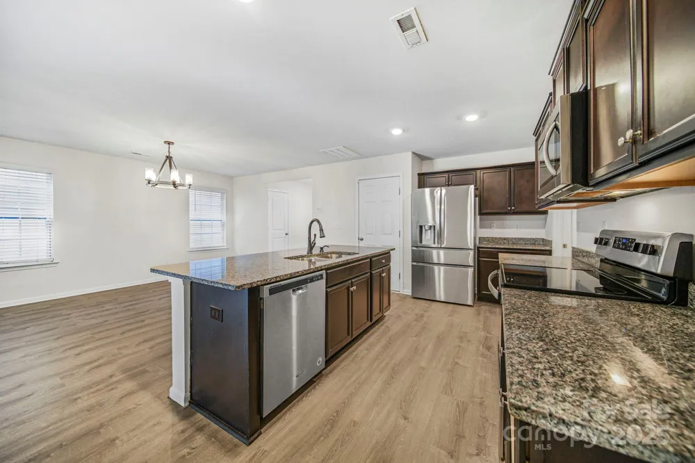 3120 Green Apple Drive Dallas, NC 28034