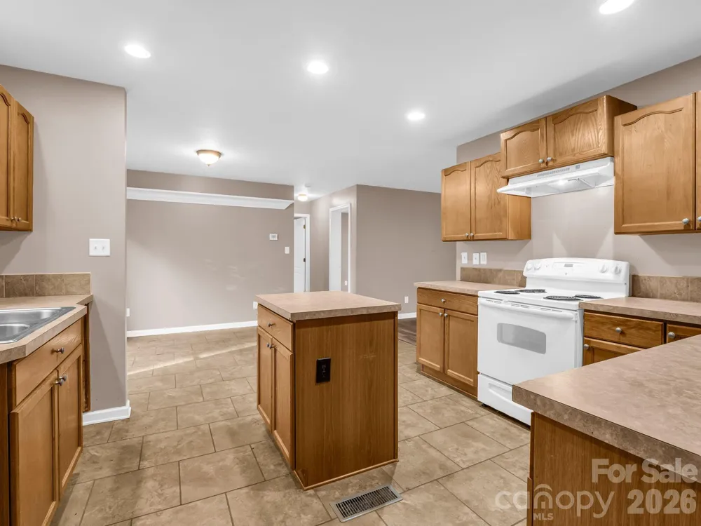 663 Landrum Road Columbus, NC 28722