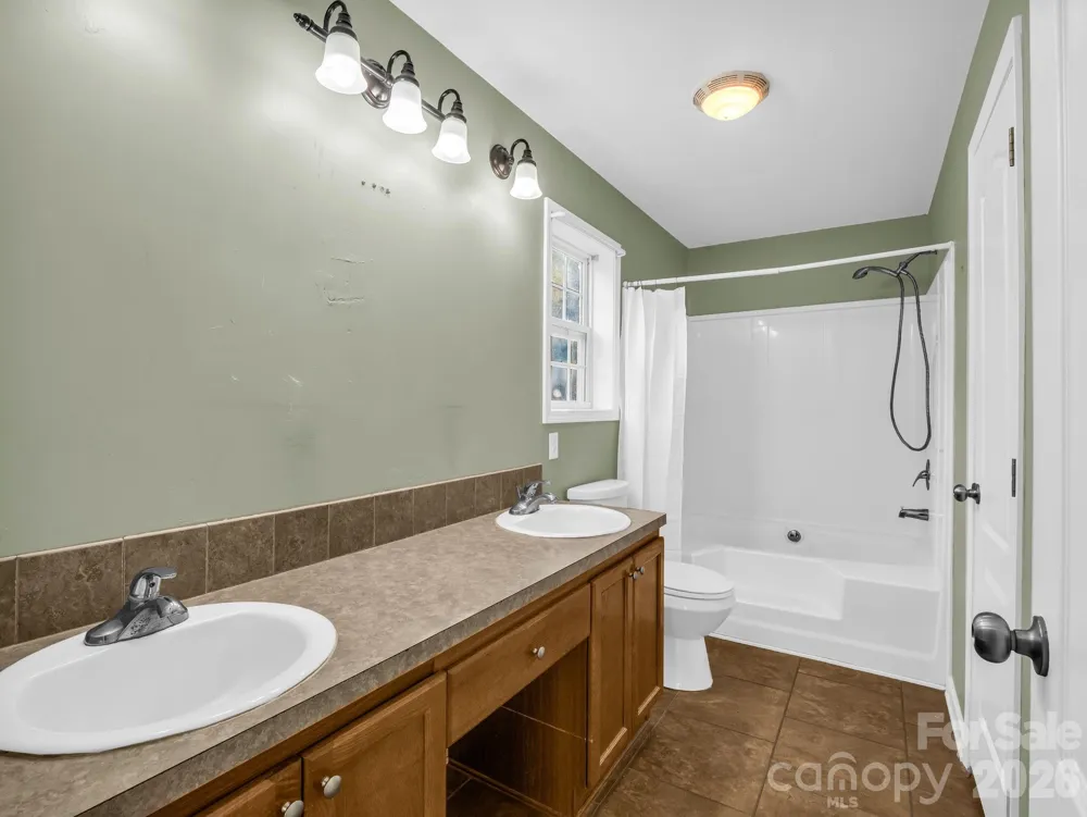 663 Landrum Road Columbus, NC 28722
