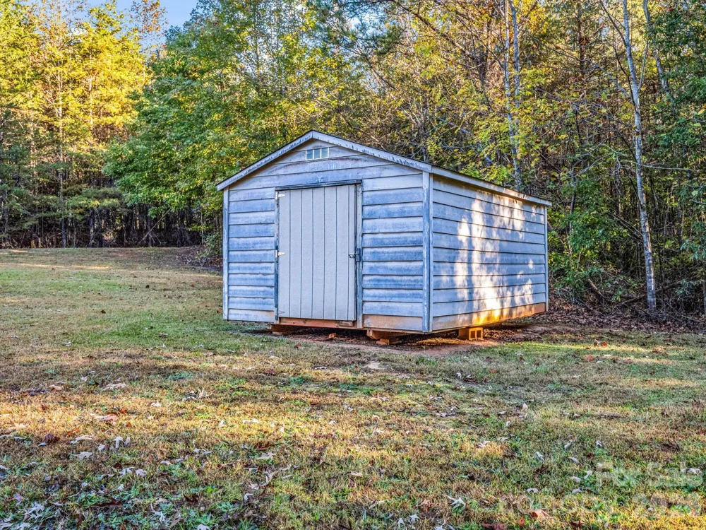 663 Landrum Road Columbus, NC 28722