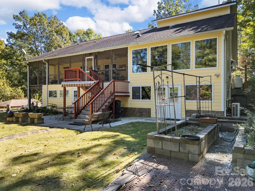 160 Caledonia Road Landrum, SC 29356