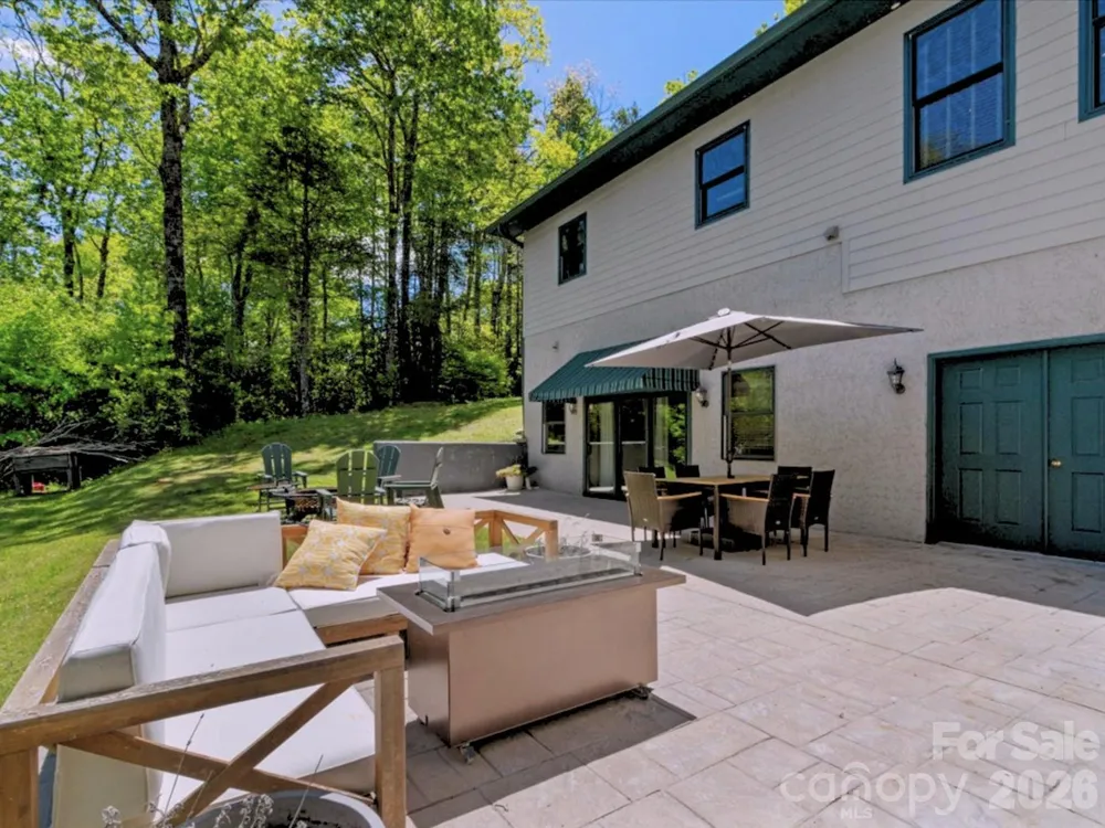 7255 Laurel Hill Drive Newland, NC 28657
