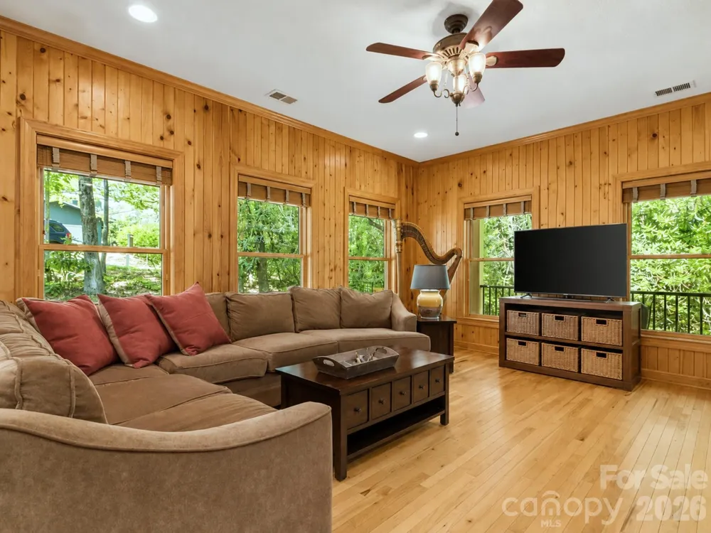 7255 Laurel Hill Drive Newland, NC 28657