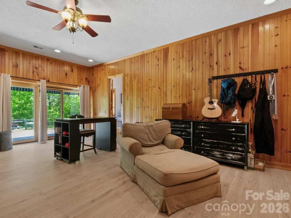 7255 Laurel Hill Drive Newland, NC 28657