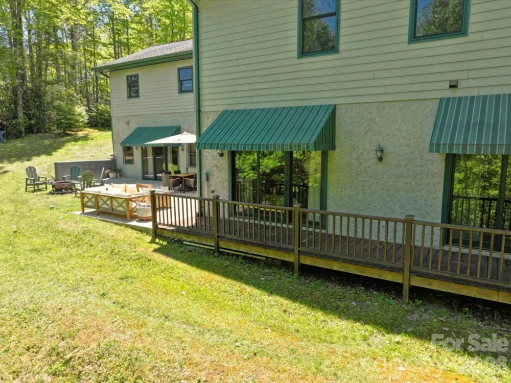7255 Laurel Hill Drive Newland, NC 28657